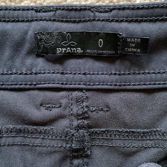 Prana hiking pants - Picture 2 of 6